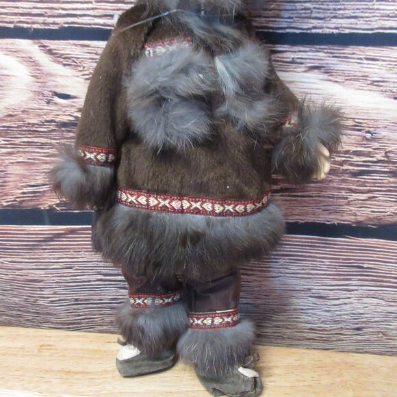 Vintage Native Indian Eskimo Doll Porcelain Head With Hooded Fur 13" - Picture 3 of 8
